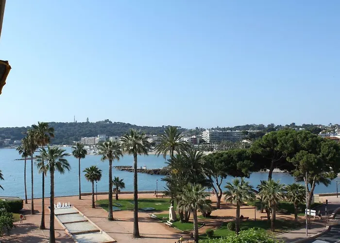 Standing Bord De Et Vue * Antibes